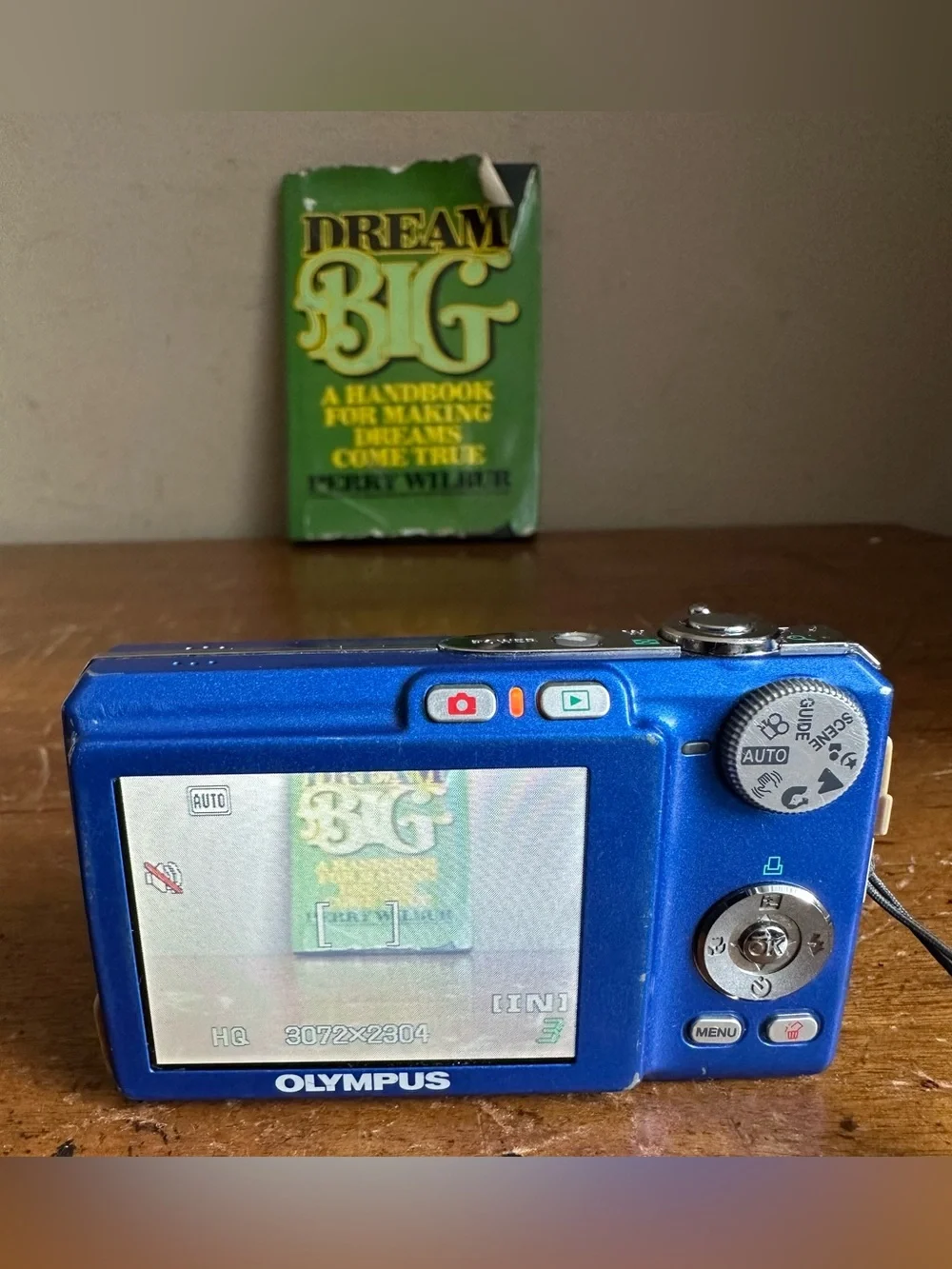 Olympus FE-220 Compact 7.1MP 3x Optical Zoom Point & Shoot Digital Camera Blue